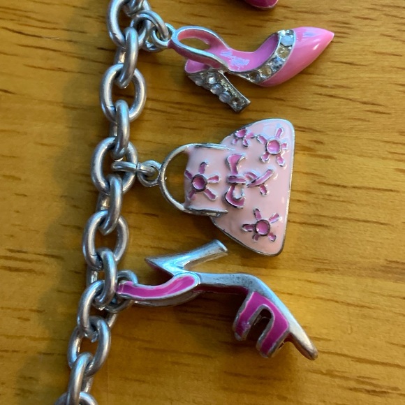 Silver-tone and enamel girlie charm bracelet with shoe and purse charms, 7.5 in. - Picture 3 of 8